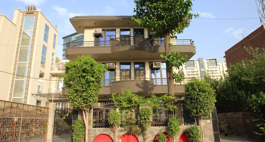 Golf View Presidential Suites, Gurgaon 1